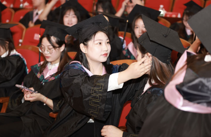 毕业典礼现场。受访者供图