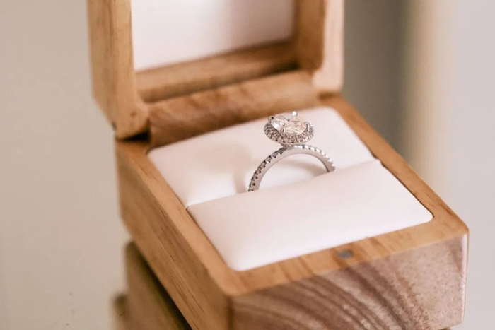 玛丽亚·文尼科夫的订婚戒指&nbsp;