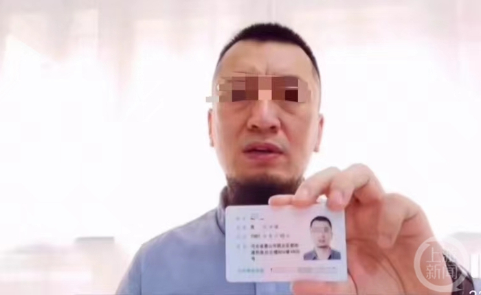 &nbsp;▲唐山蛋糕店老板孟先生实名举报自家店遭涉黑团队打砸。图片来源/举报视频截图&nbsp;