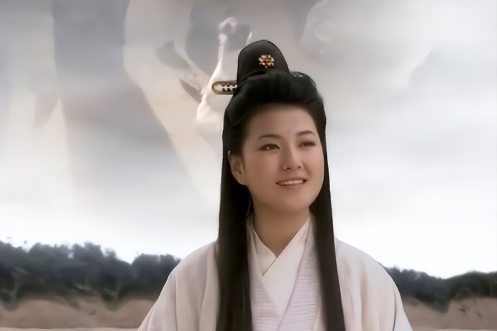 师徒同时受封，为何金灵圣母只被封坎宫斗母，徒弟闻仲却能封天尊