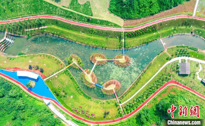 图为大渡口伏牛溪公园。　解国清 摄