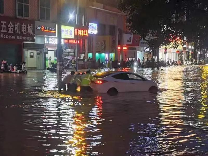 ▲救助被困车辆