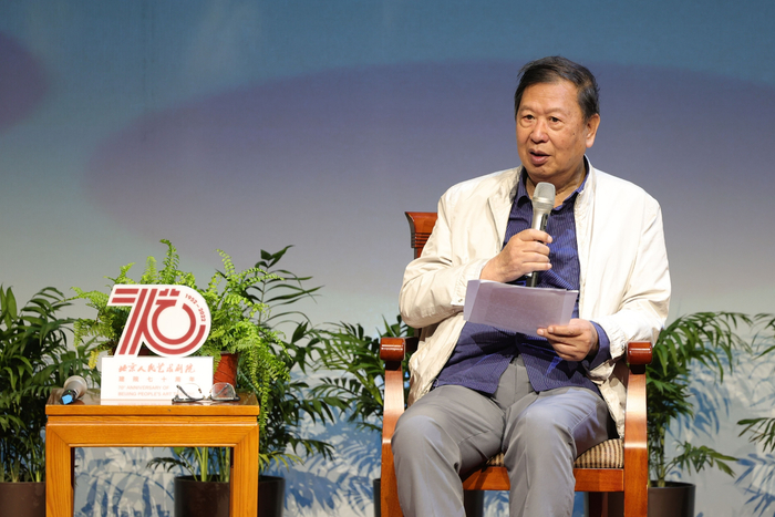 北京人民艺术剧院一级编剧郭启宏