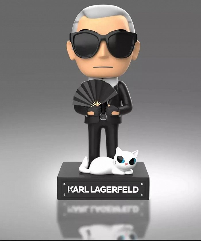 KARL LAGERFELD NFC典藏卡/图源：公众号泡泡范儿