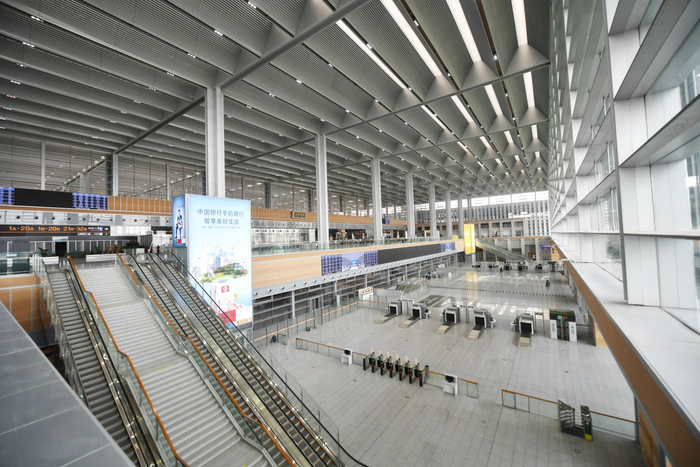 置身车站内会有非常开阔的视觉体验。新京报记者 王贵彬 摄