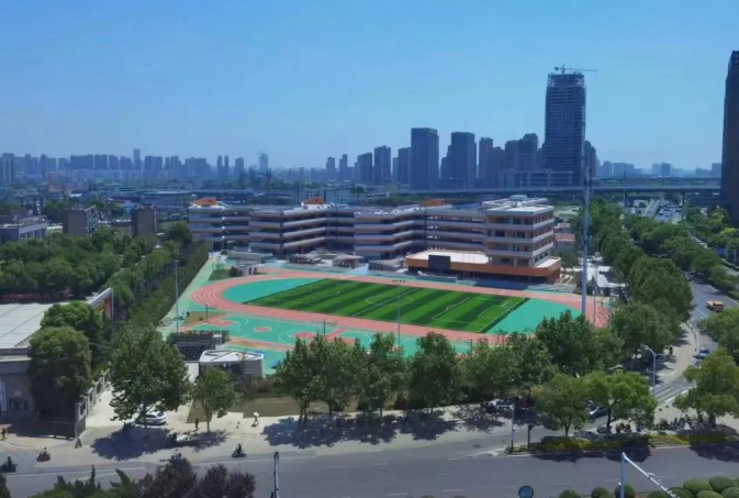 五十中天鹅湖教育集团潜山路校区