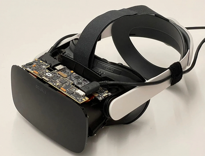 ▲Butterscotch高清头显原型机