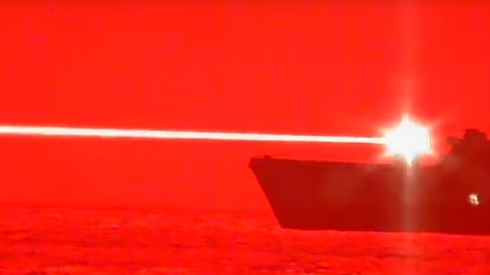 “固体激光技术成熟项目”（SSL-TM）2020年5月在“波特兰”号运输舰上首次完成海上试射。