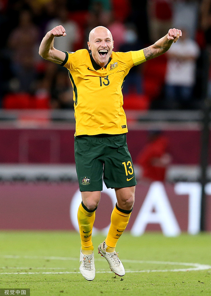 穆伊目前效力中超上海海港。