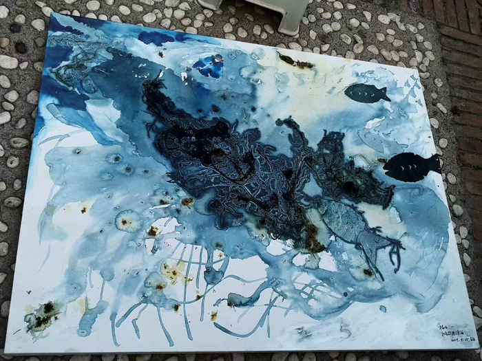 林白的第一幅画作《阳光照进深海》