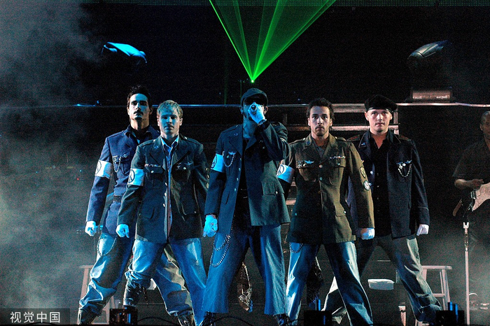 2004年，北京，后街男孩中国演唱会 视觉中国 资料图