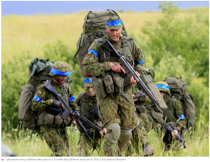 立陶宛军人参加立波边境的演习。