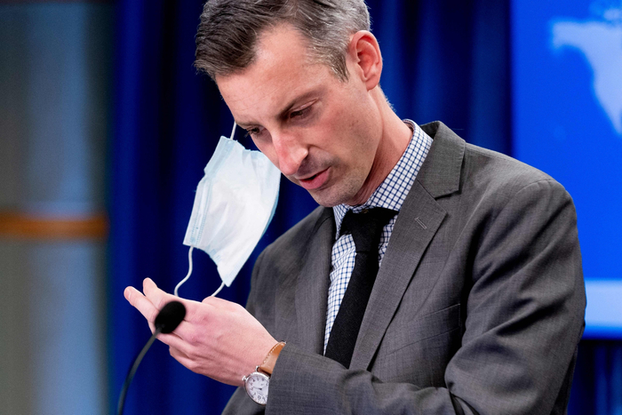 　2月，美国务院发言人普赖斯宣布拜登政府再次对台军售。图源：视觉中国