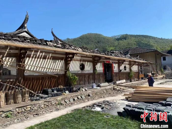 龙湘村正将古厝改建为龙湘学堂研学教育空间。　受访者供图