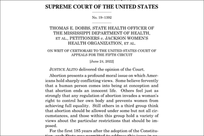 美国最高法院推翻“罗诉韦德案”。