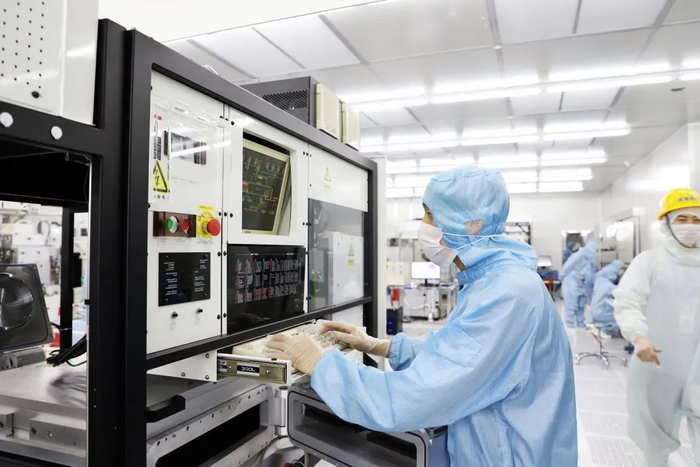 已竣工的8英吋硅光特色工艺平台。雷键 摄