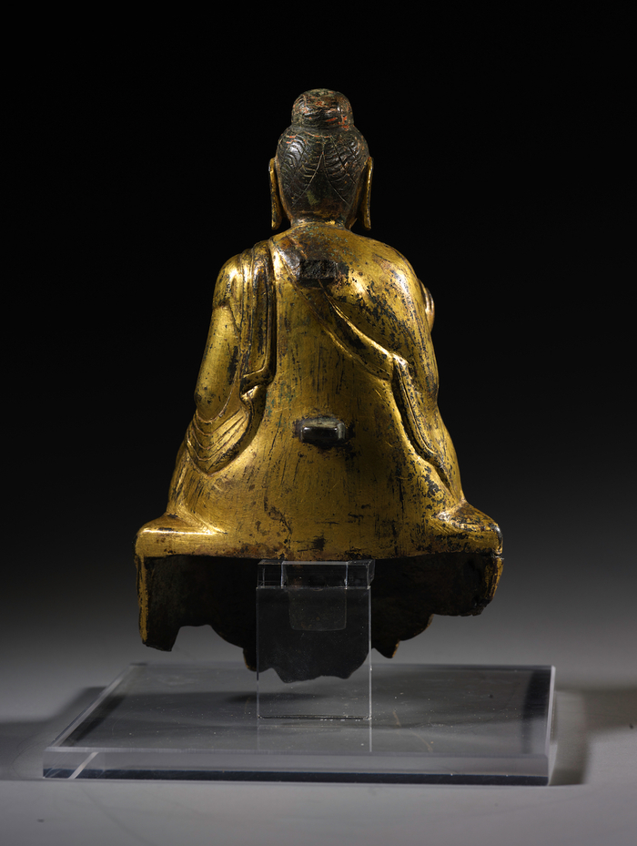 图1－2：释迦佛鎏金铜坐像 