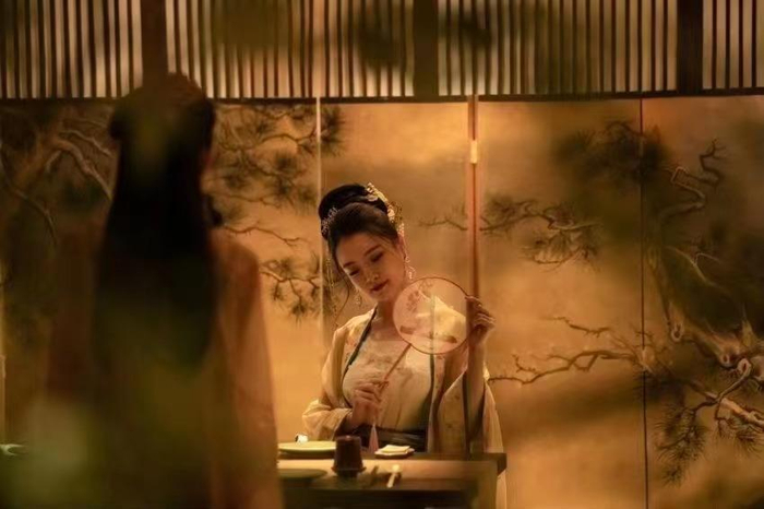 来到宫宴体验“穿越”。资料图片