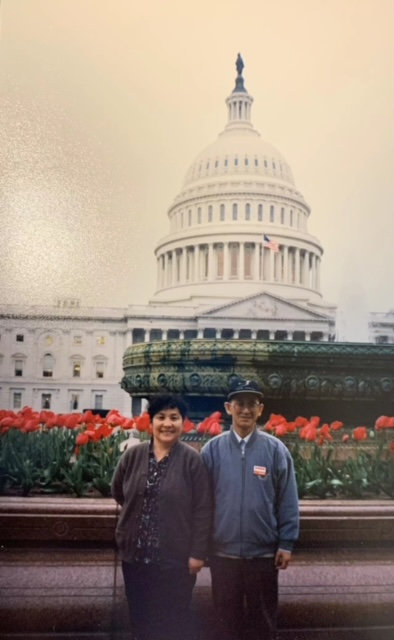 陈庆英与夫人在美国华盛顿