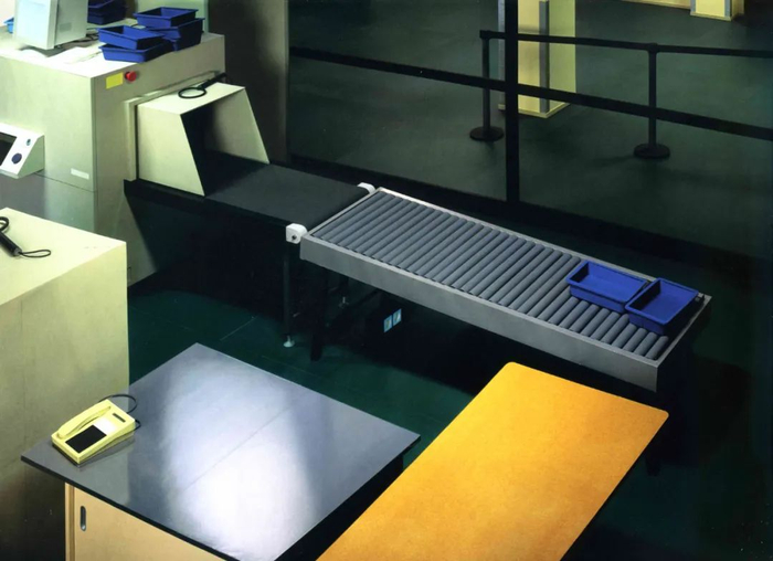 通道，2004。托马斯·德曼作品