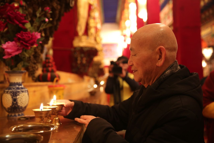 2017年冬，陈庆英先生在青海陀乐寺。