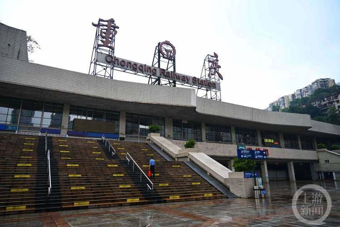 △已停止办理客运业务的菜园坝火车站。通讯员 包亮 摄