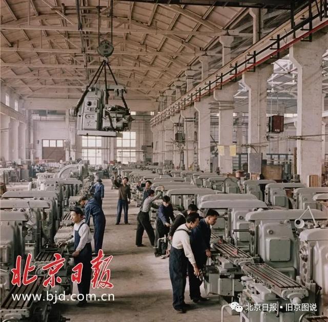 1959年，北京第一机床厂的节能铣床。王可信 魏中时摄