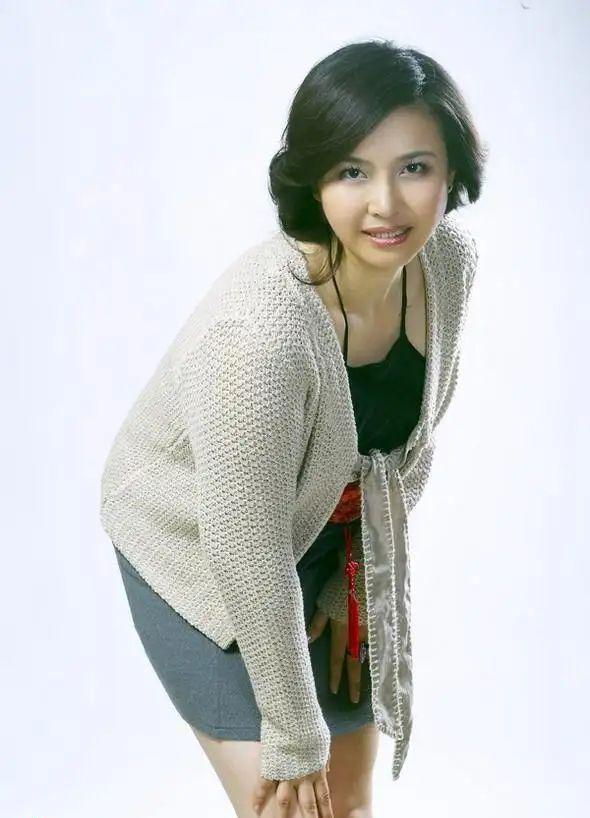 “内地王祖贤”王澜,因病身材大变样,与小三岁周迅合影像两辈人