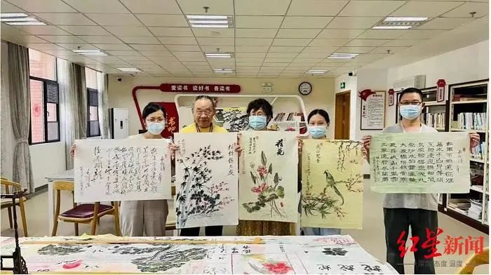 李瑛会长到访养老院