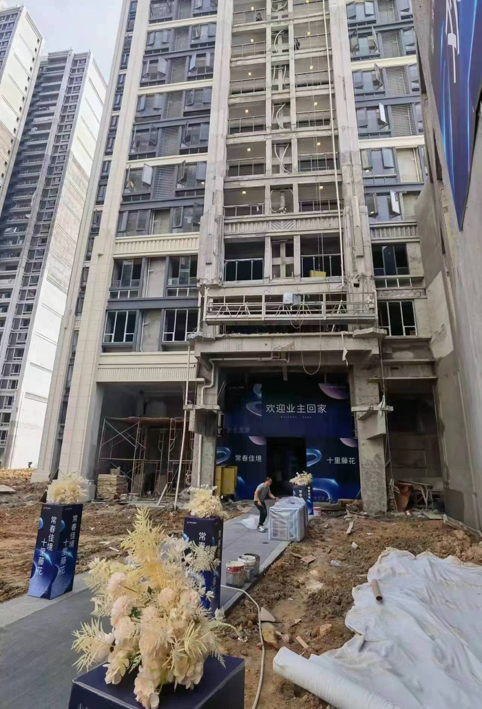 项目预收楼现场。受访者供图。