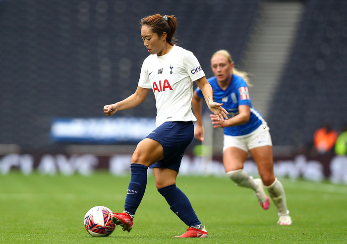 2021年9月4日，英国伦敦，21/22女足英超首轮，托特纳姆热刺对伯明翰城，唐佳丽英超首秀。 视觉中国 图