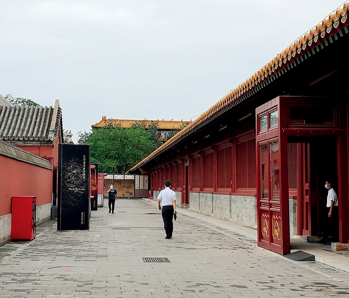 〔图一〕南大库（自东向西看）