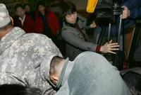 美军士兵酒驾肇事逃逸 韩网民:我们怎敢挡美军的路