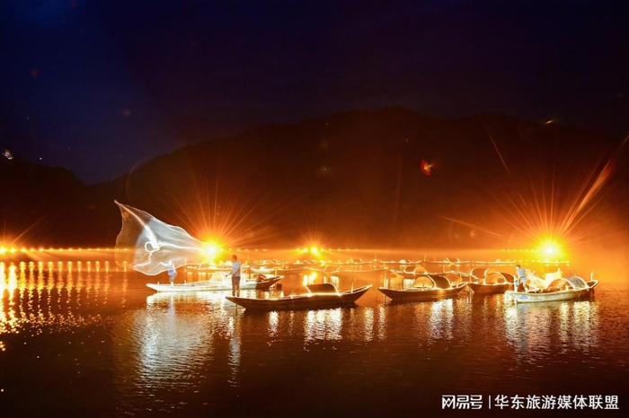 三江诗路梦为浆 万倾渔火向星辰 第二届中国三江渔火节在三都开幕_新浪新闻