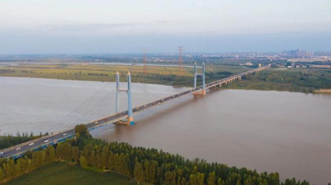 山东东营胜利黄河大桥 图片来源：摄图网_501668286