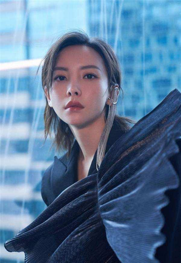 于文文点赞娱乐动态,浪姐再现手滑乌龙,粉丝解释称是闹剧
