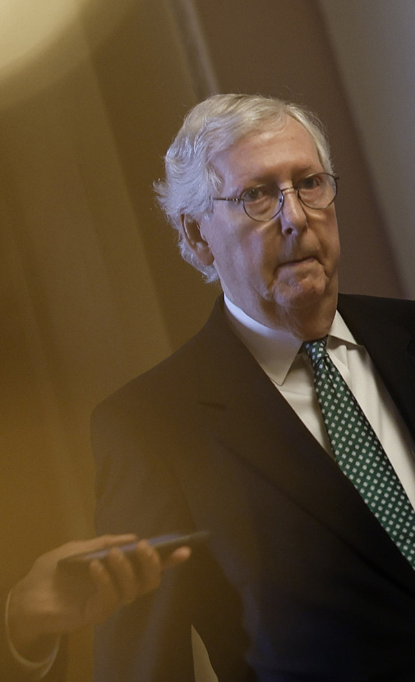 当地时间2022年5月11日，美国华盛顿特区，国会参议院多数党领袖米奇·麦康奈尔现身国会大厦。