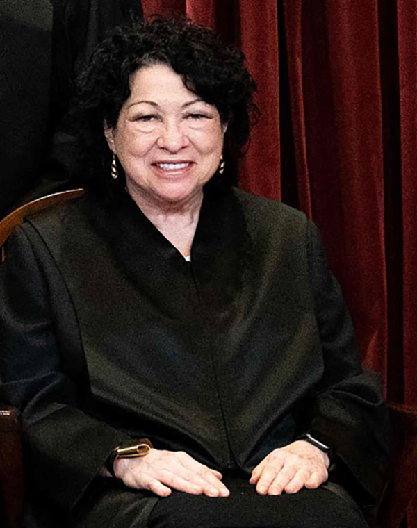 索尼娅·索托马约尔（Sonia Sotomayor）