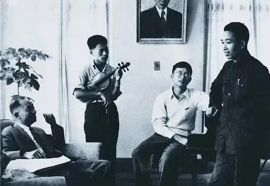 （左起）丁善德、何占豪、陈钢、孟波