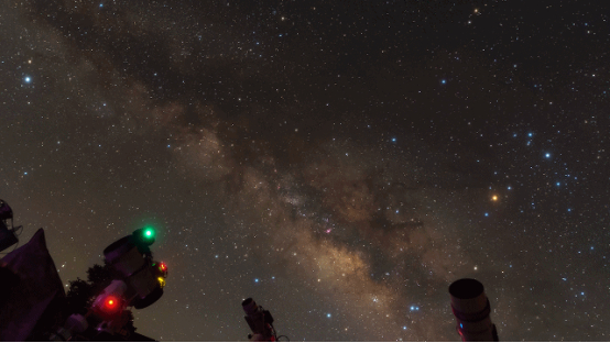 玉龙县融媒体中心 双子天文庄园 供图