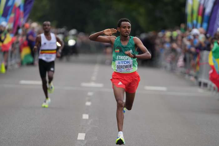 埃塞俄比亚选手托拉打破世锦赛纪录夺冠。&nbsp; 图/新华社