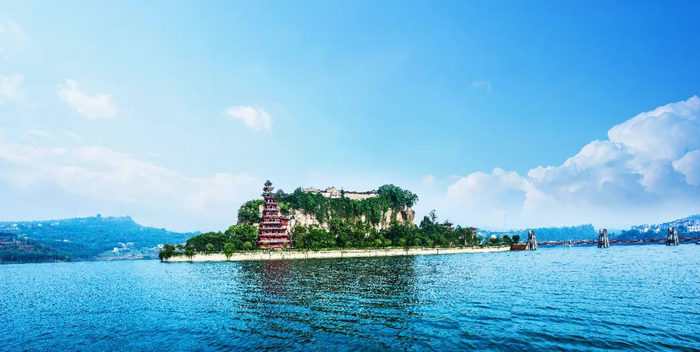 忠县石宝寨  图：忠县旅游