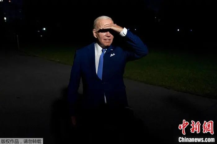 2022年7月16日，结束任内首次中东之行后，美国总统拜登抵达华盛顿白宫对记者发表讲话。