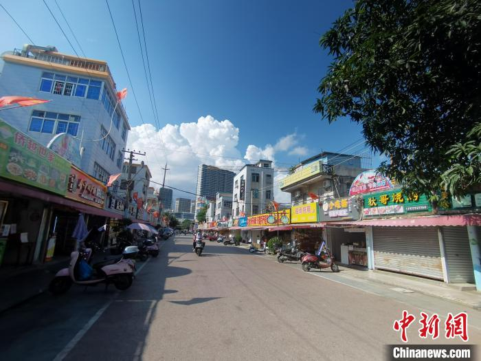 图为北海侨港风情街。　翟李强 摄