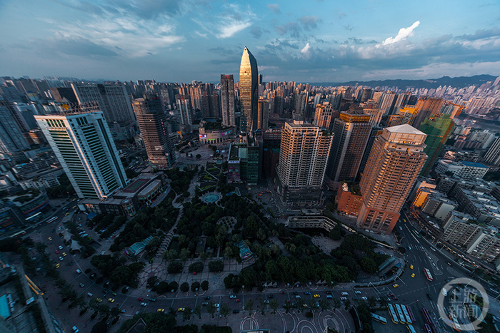 ▲2011年的观音桥环道。范晓东 摄 