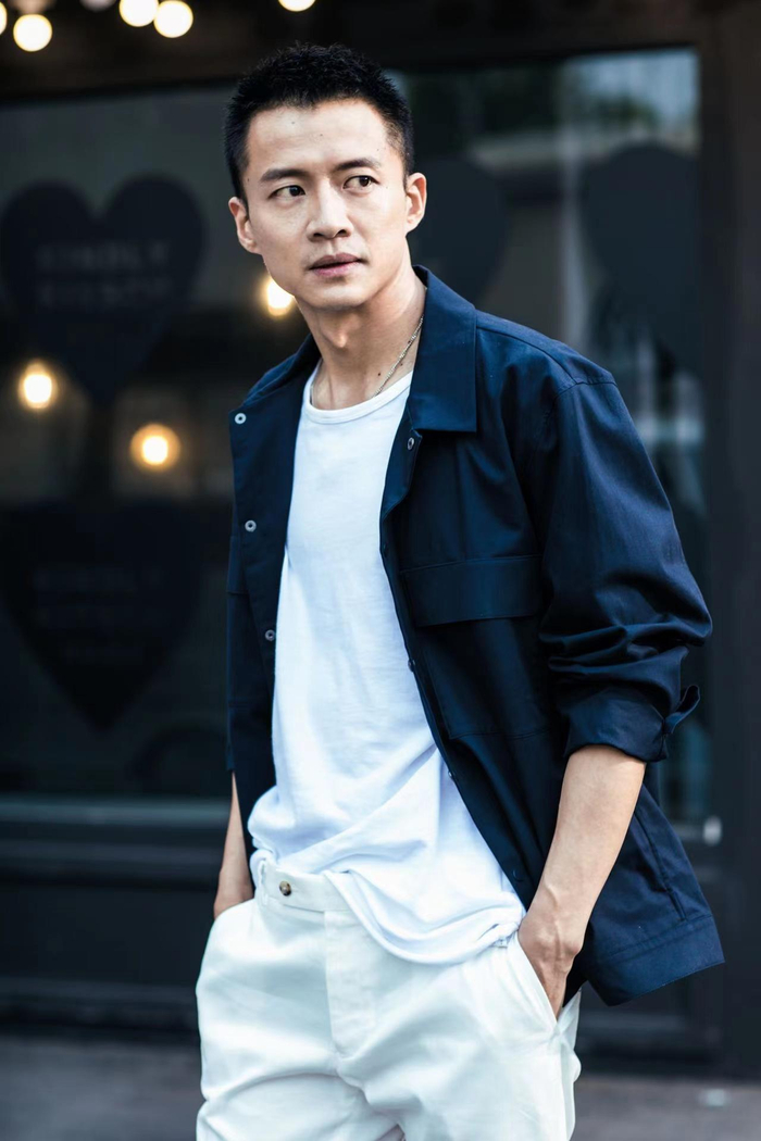 “北漂”那些年，唐曾跑遍了北京的所有剧组。  受访者供图