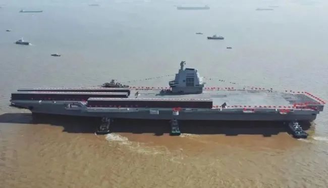 舰岛正在改装?中国003型航母“福建”舰最新照曝光