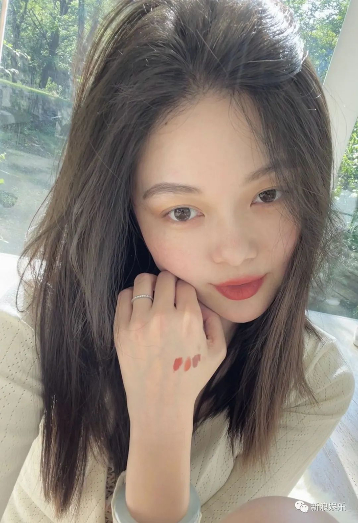 靠崩人设走红,全网独一份儿吧?