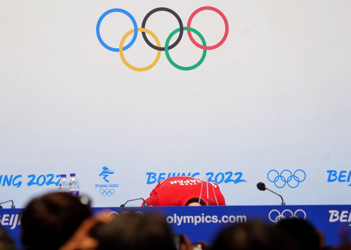 羽生结弦鞠躬致谢。&nbsp;澎湃新闻记者 马作宇 图