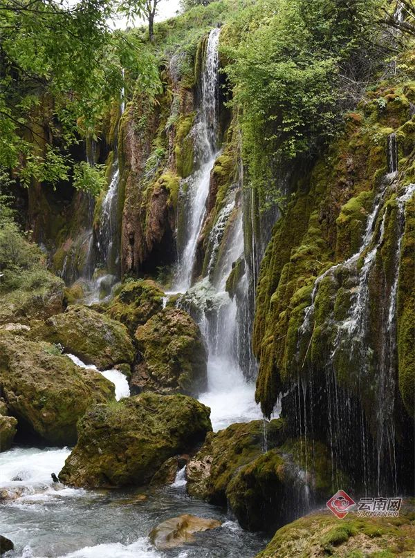 七彩瀑布 徐颜蓉蓉 摄